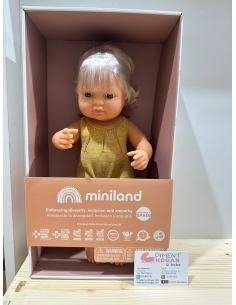MUÑECA CAUCASICA IMPLANTE COCLEAR 38 CM PELELE OCRE MINILAND
