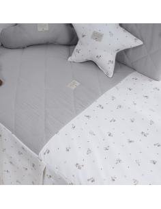 COLCHA Y PROTECTOR CUNA 60 MARCIAL GRIS UZTURRE