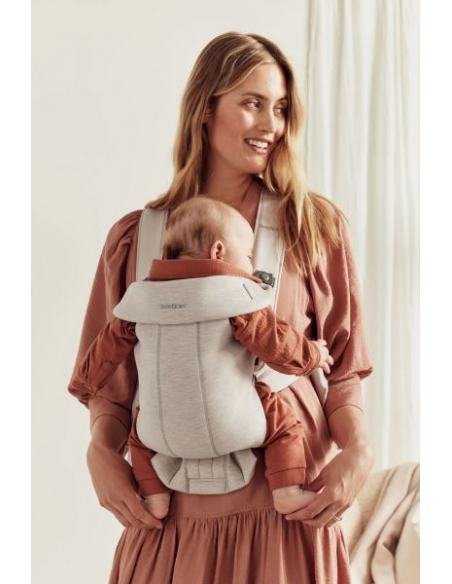 MOCHILA PORTA BEBÉ MINI BEIGE CLARO BABYBJÖRN