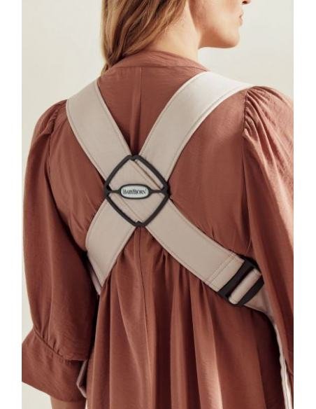 MOCHILA PORTA BEBÉ MINI BEIGE CLARO BABYBJÖRN
